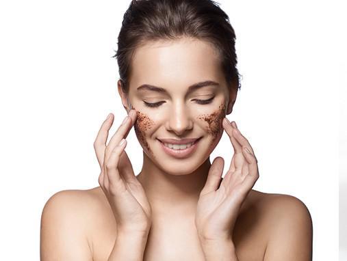 รูปภาพ:https://www.nykaa.com/media/categoryInfo/art_banner_image/The-Best-Face-Scrub-For-Your-Skin-Type.jpg