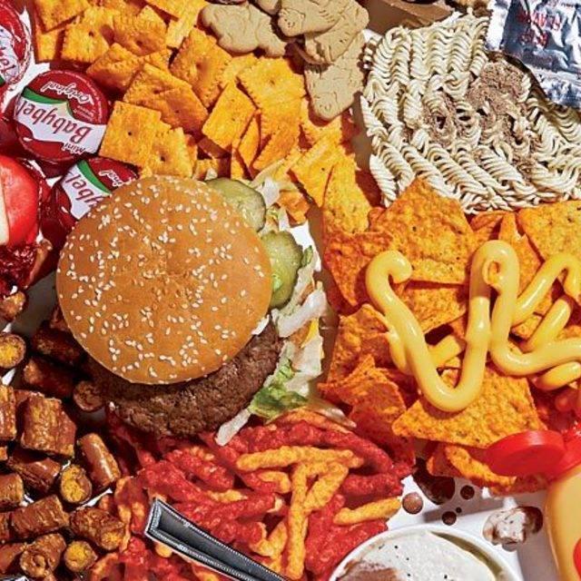 ภาพประกอบบทความ 5 ผลกระทบอันตรายจากการรับประทาน “อาหารขยะ”