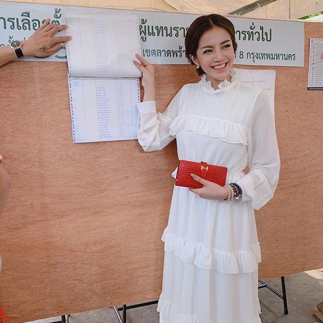 รูปภาพ:https://www.instagram.com/p/BvYIVqvHTDJ/?utm_source=ig_web_button_share_sheet