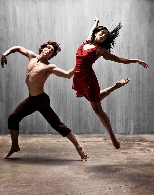 รูปภาพ:http://upload.wikimedia.org/wikipedia/commons/3/38/Two_dancers.jpg