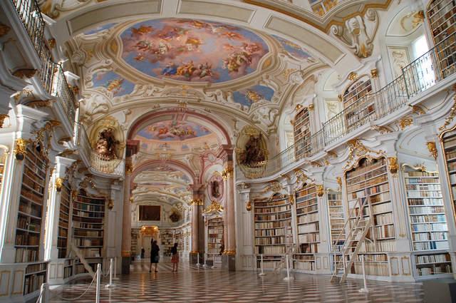 รูปภาพ:https://bluesyemre.files.wordpress.com/2015/04/admont-abbey-library-austria.jpg