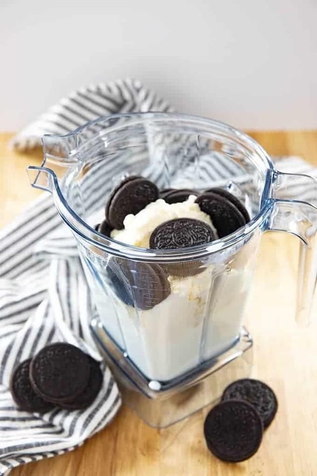 รูปภาพ:https://thesaltymarshmallow.com/wp-content/uploads/2018/08/oreo-milkshakes.jpg