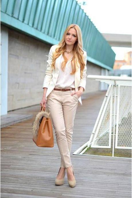 รูปภาพ:http://m1.paperblog.com/i/304/3046486/divitips-como-llevar-pantalones-beige-verano-L-mSf0Xb.jpeg