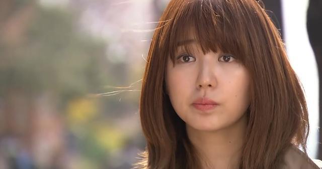 รูปภาพ:http://en.korea.com/yooneunhye/files/2012/12/screen-shot-2012-12-02-at-4-42-48-pm-png.jpg