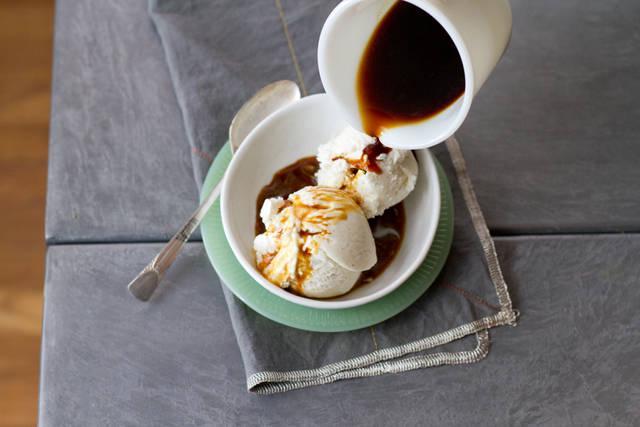 รูปภาพ:http://cdn0.pairswellwithfood.com/wp-content/uploads/2014/05/Aida_Mollenkamp_Cafe_de_Olla_Affogato_Recipe_1020.jpg