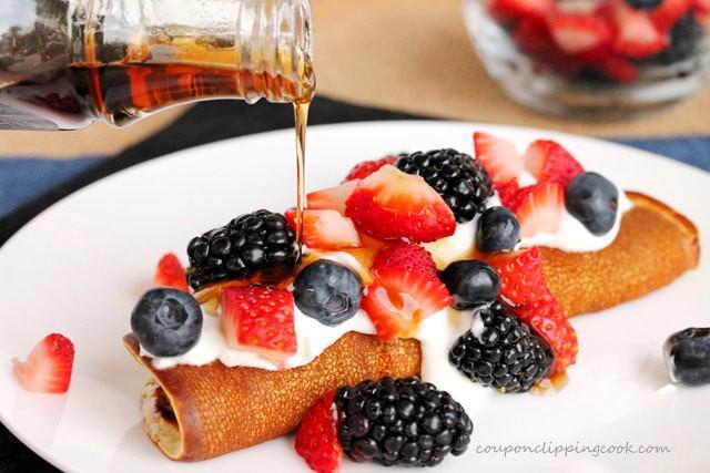 รูปภาพ:https://www.couponclippingcook.com/wp-content/uploads/2014/02/19-add-syrup-to-pancake.jpg