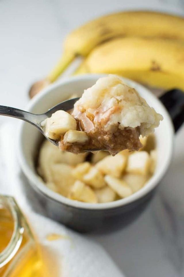 รูปภาพ:https://nibbleanddine.com/wp-content/uploads/2019/06/Honey-Peanut-Butter-Banana-Mug-Cake-681x1024.jpg