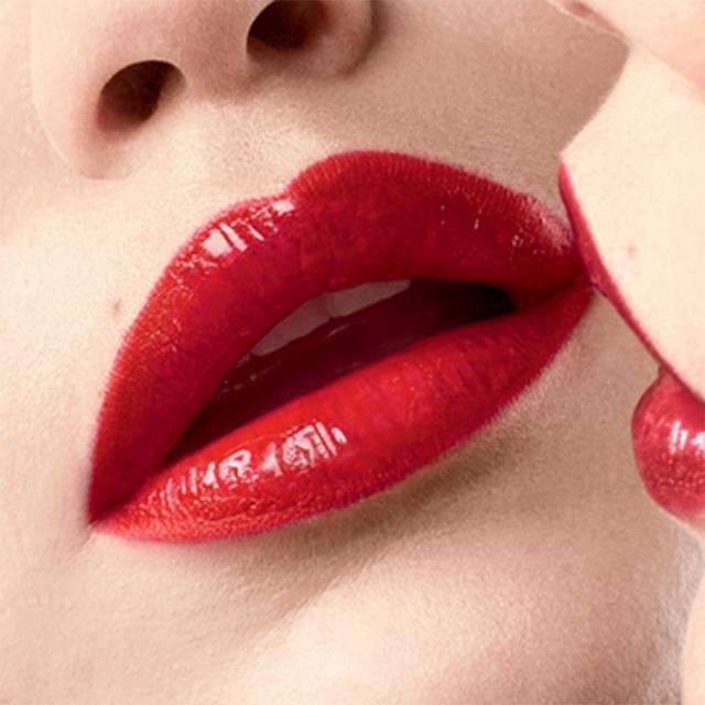 รูปภาพ:https://www.maybelline.com/~/media/mny/us/lips-makeup/lipstick/color-sensational-shine-compulsion-lipstick/modules/multi-image-carousel/frame1-pdp-carousel-shinecompulsion-lipcolor.jpg