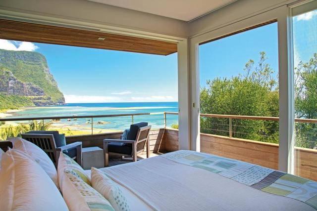 รูปภาพ:http://www.nationalgeographiclodges.com/content/dam/lodges/Photos/Destinations/Australia-The-Pacific/Capella%20Lodge/Interior/Capella%20Lodge_Lidgbird%20Pavilion%20Bedroom.adapt.945.1.jpg