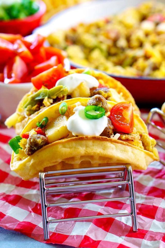 รูปภาพ:https://i0.wp.com/foodfolksandfun.net/wp-content/uploads/2018/07/Breakfast-Waffle-Tacos-3.jpg?fit=1000%2C1500&ssl=1