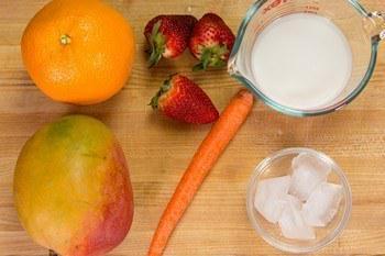 รูปภาพ:https://www.justonecookbook.com/wp-content/uploads/2015/04/Strawberry-Mango-Smoothie-Ingredients.jpg