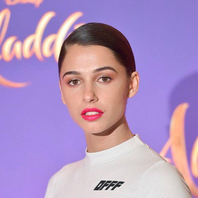 ภาพประกอบบทความ ส่องเมคอัพลุดปั๊วะ! ของ Naomi Scott เจ้าหญิงจัสมินจาก ภาพยนตร์ เรื่อง Aladdin ของ Walt Disney 