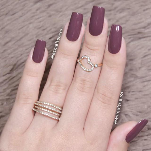 รูปภาพ:https://naildesignsjournal.com/wp-content/uploads/2018/06/mauve-color-nails-ideas-glossy.jpg