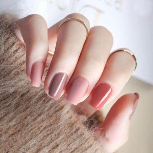 ตัวอย่าง ภาพหน้าปก:Pretty Gradient Nails! กับไอเดียเล็บ "สลับสีไล่เฉด" โทนเดียวกัน สีสันสดใส ได้ลุคคุณหนู