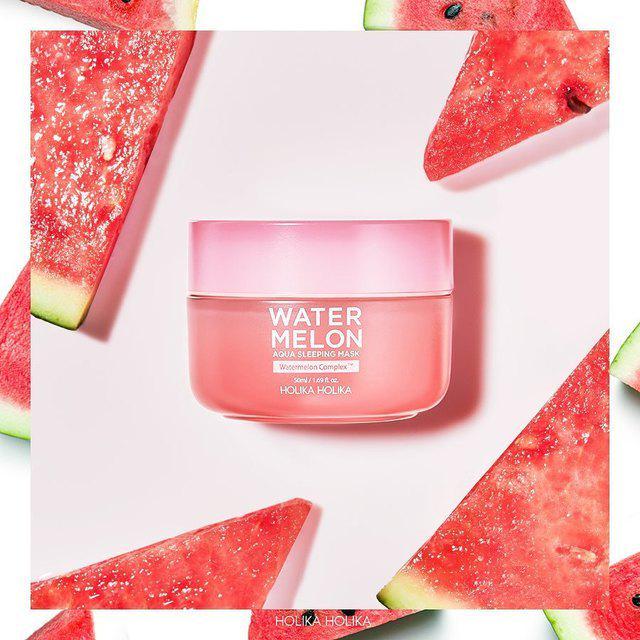 ภาพประกอบบทความ ร้อนๆ ต้องจัด! 'Holika holika' ออกไอเทม watermelon sleeping mask / watermelon ice sun stick 🍉