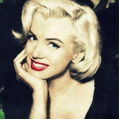 รูปภาพ:https://shechive.files.wordpress.com/2012/06/marilyn-monroe-18.jpg