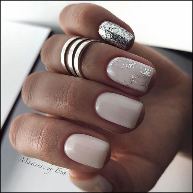 รูปภาพ:https://myblogika.com/wp-content/uploads/2019/04/84-Excellent-Prom-Nail-Art-Designs-Not-to-Miss-Out-This-Year-Page-8.jpg