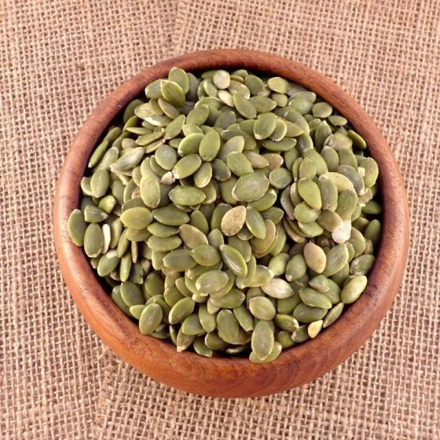 รูปภาพ:https://familypantry.nz/image/cache/data/product/organic-pumpkin-seeds-pepitas-allergen-info-dried-fruit-nuts-seeds-organic-bulk-foods-product-range-680x680.JPG