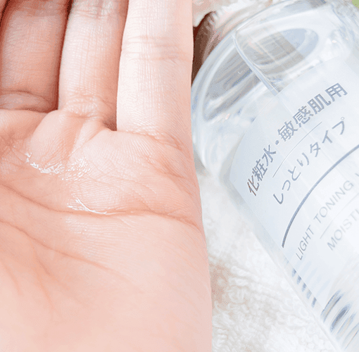 รูปภาพ:https://khaithienphu.com/wp-content/uploads/2017/06/muji-light-toning-water-moisture-510x500.png