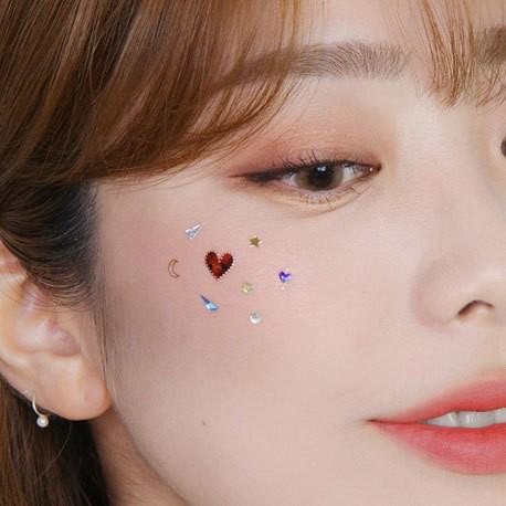 รูปภาพ:https://images.innisfree.co.kr/kr/ko/upload/pdtDetail/promotion/jejuColorPicker2019/point_sticker/img02_1.jpg