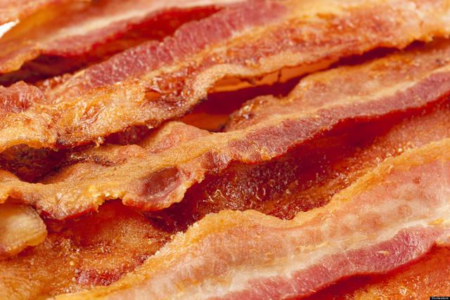 รูปภาพ:http://ohiolovesbacon.com/wp-content/uploads/2015/08/bacon2.jpg