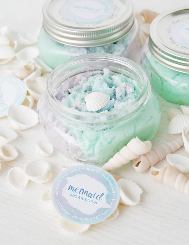 รูปภาพ:http://www.lovevividly.com/wp-content/uploads/2016/05/DIY-Mermaid-Sugar-Scrub_4.jpg