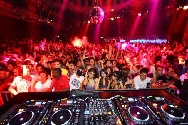 รูปภาพ:http://www.edmdroid.com/wp-content/uploads/2011/01/D%20(21).jpg