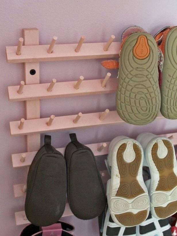 รูปภาพ:http://www.architectureartdesigns.com/wp-content/uploads/2013/04/Clever-Ways-To-Store-Your-Shoes-architectureartdesings7.jpg