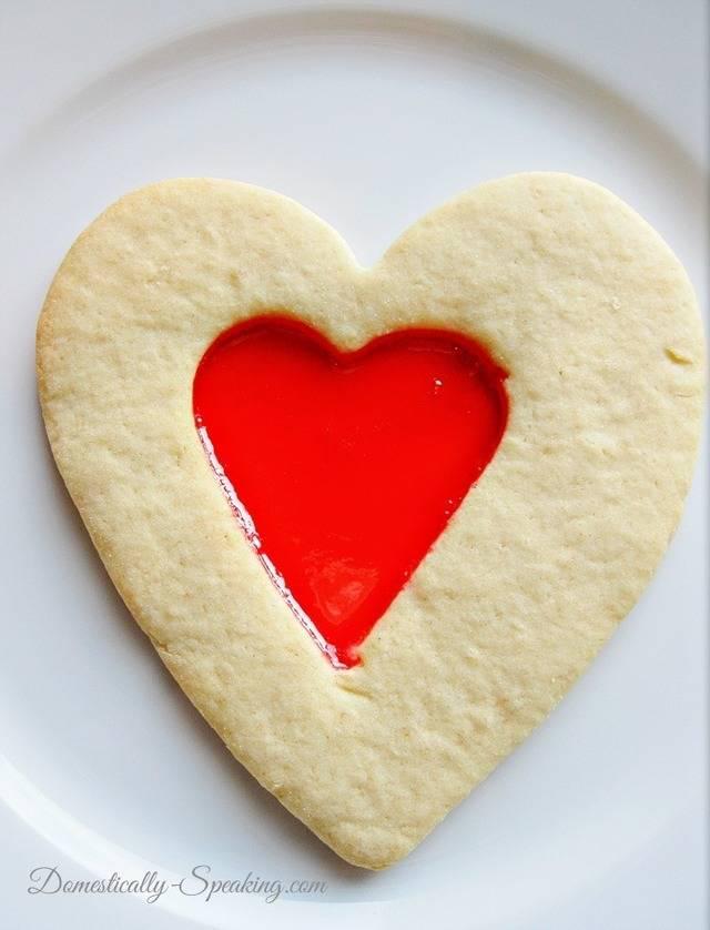 รูปภาพ:http://www.domestically-speaking.com/wp-content/uploads/2014/01/Valentines-Day-Candy-Cookie-2_thumb.jpg