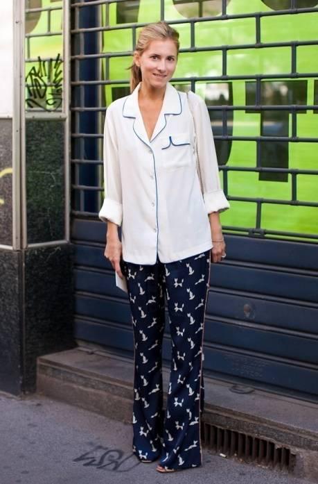 รูปภาพ:https://fashionedited.files.wordpress.com/2015/06/stocklholm-street-style-silk-pj-pajama-print-pants-top-lined-rag-and-bone-marina-larroude.jpeg