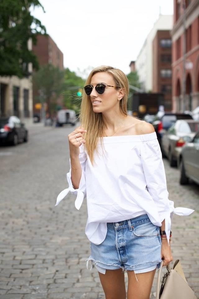 รูปภาพ:http://mindbodyswag.com/wp-content/uploads/2015/07/Tibi-Off-The-Shoulder-Top-Levis-Shorts-1-of-12.jpg