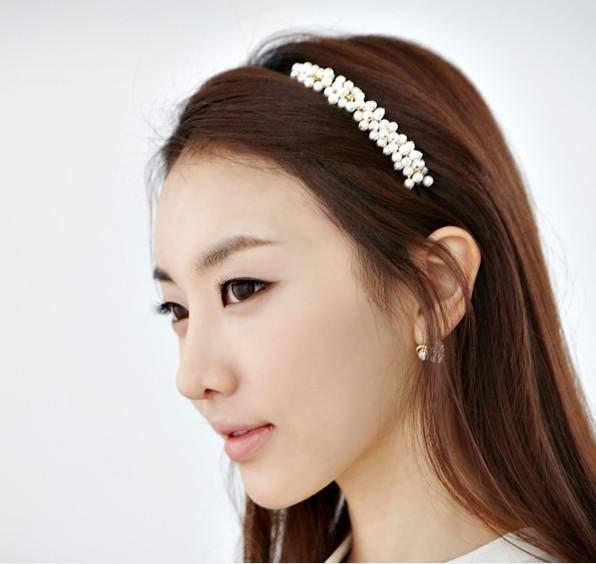 รูปภาพ:http://www.dhresource.com/albu_267902172_00-1.600x600/korean-sweet-hair-band-cute-pearl-beads-head.jpg