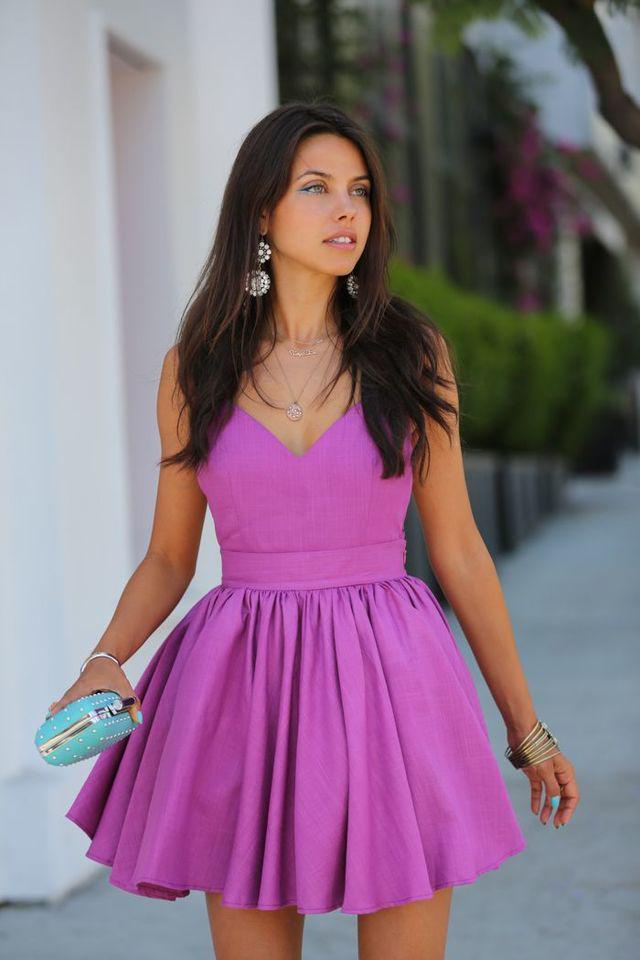 รูปภาพ:http://glamradar.com/wp-content/uploads/2015/04/purple-fit-and-flare-dress.jpg