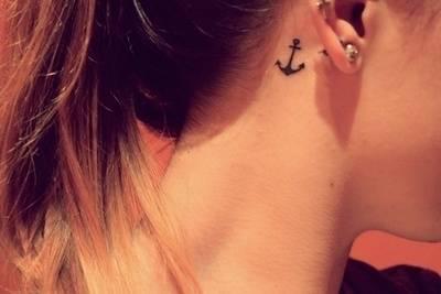 รูปภาพ:http://www.tattooshunt.com/images/45/small-black-anchor-tattoo-for-girls-behind-ear.jpg