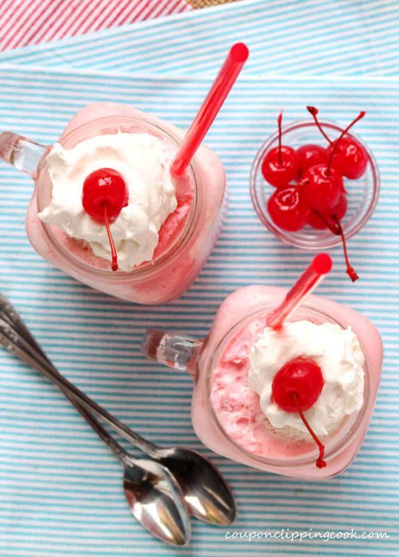 รูปภาพ:http://www.couponclippingcook.com/wp-content/uploads/2015/05/2.1-Shirley-Temple-Ice-Cream-Float.jpg