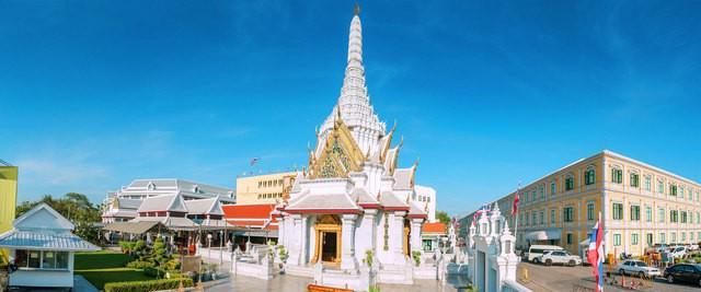 รูปภาพ:https://bangkokcitypillarshrine.com/images/slides/slide1.jpg