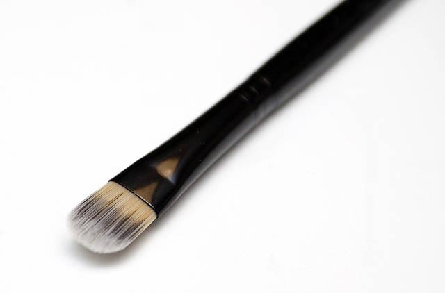 รูปภาพ:http://www.lipglossiping.com/wp-content/uploads/2012/04/ADesign-Skincare-Brush-Set_06.jpg