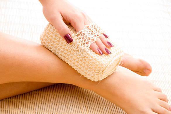 รูปภาพ:http://youqueen.com/wp-content/uploads/2012/06/woman-scrubbing-her-leg-in-spa.jpg