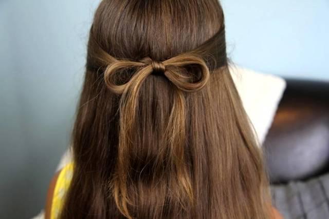 รูปภาพ:http://hairzstyle.com/wp-content/uploads/2015/11/hair-bow-simple-hairstyle-idea.jpg