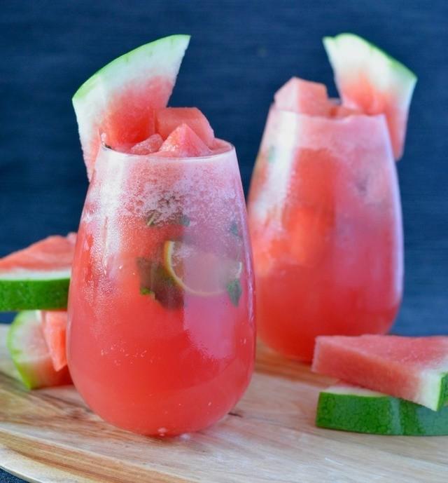รูปภาพ:https://www.ispyplumpie.com/wp-content/uploads/2017/01/Watermelon-Cocktail.jpg