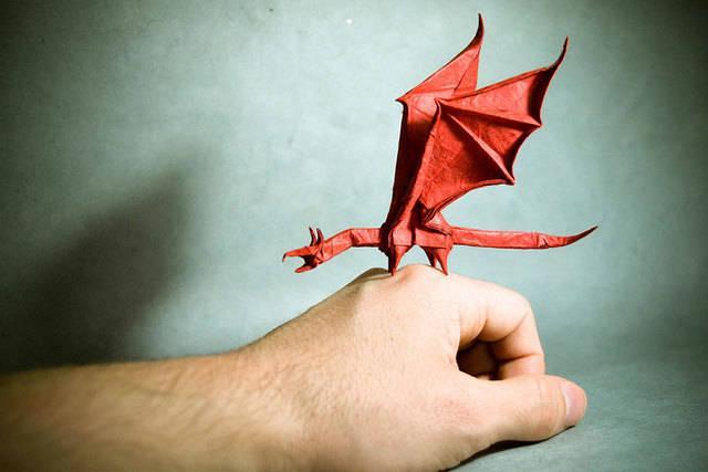 รูปภาพ:http://static.boredpanda.com/blog/wp-content/uploads/2015/11/origami-art-gonzalo-garcia-calvo-118__880.jpg