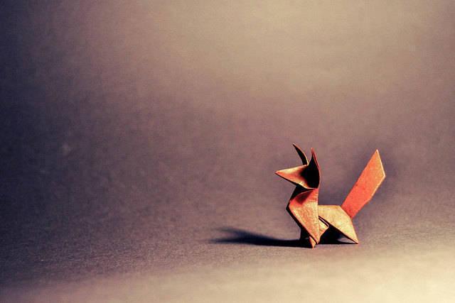 รูปภาพ:http://static.boredpanda.com/blog/wp-content/uploads/2015/11/origami-art-gonzalo-garcia-calvo-99__880.jpg