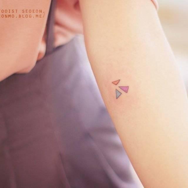 ตัวอย่าง ภาพหน้าปก:35 Minimalist tattoos! รอยสักน่ารักๆ ของคนรักความเรียบง่าย