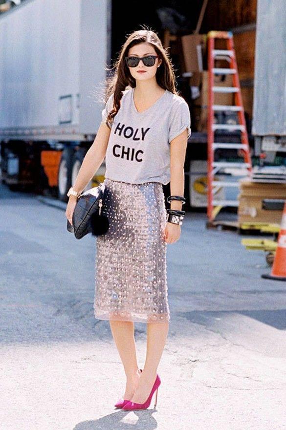 รูปภาพ:http://glamradar.com/wp-content/uploads/2015/10/5.-slogan-shirt-with-sequin-skirt.jpg