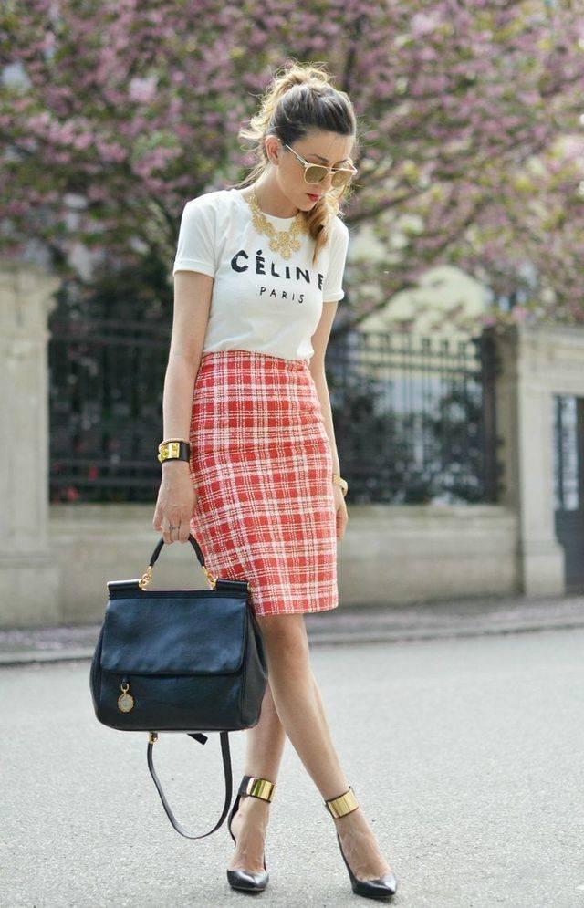 รูปภาพ:http://glamradar.com/wp-content/uploads/2015/10/2.-tartan-skirt-with-slogan-shirt.jpg