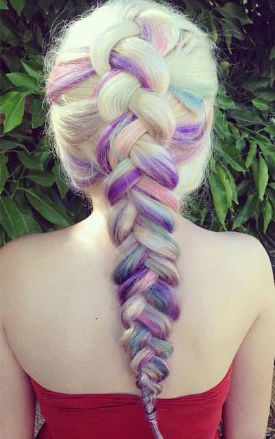 รูปภาพ:http://unusual-hairstyles.com/wp-content/uploads/2015/10/pastel-colored-braid.jpg
