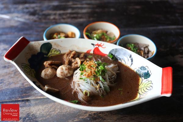 รูปภาพ:http://www.reviewchiangmai.com/sites/default/files/images/0-Bubee/Noodles/%E0%B8%95%E0%B8%B5%E0%B9%8B%E0%B8%AB%E0%B8%A1%E0%B8%A7%E0%B8%A2%20(2).JPG