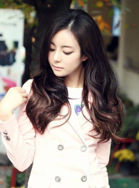รูปภาพ:http://heeyfashion.com/wp-content/uploads/2014/12/korean-Girl-hairstyles-for-long-hair.jpg