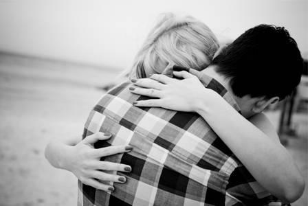 รูปภาพ:http://cdn.sheknows.com/articles/2012/05/emotional-couple-embracing.jpg