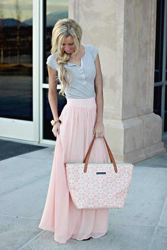 รูปภาพ:http://glamradar.com/wp-content/uploads/2015/04/maxi-skirt-in-pink-pastel.jpg